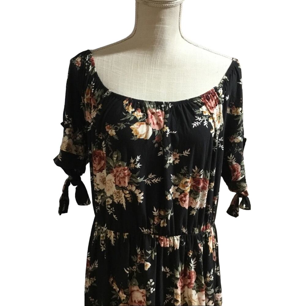 Vibe Sportswear Floral Print Maxi Dress - Picture 2 of 6